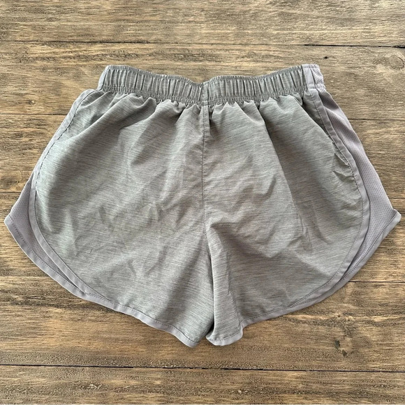 Nike women’s Small gray Tempo lined athletic shorts running workout grey - Picture 3 of 3